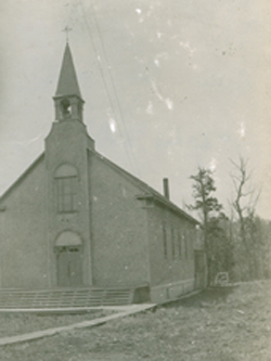 Première chapelle qui servit aussi d'école.